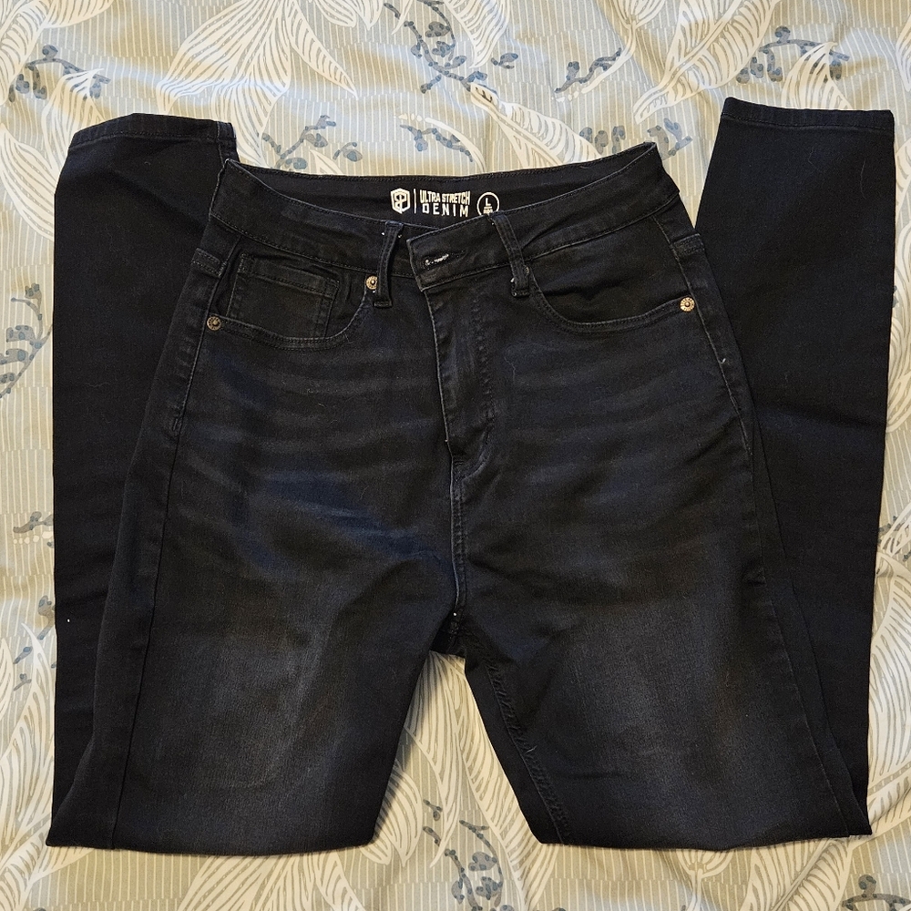 Black Stretch Denim Skinny Jeans by Born Primitive